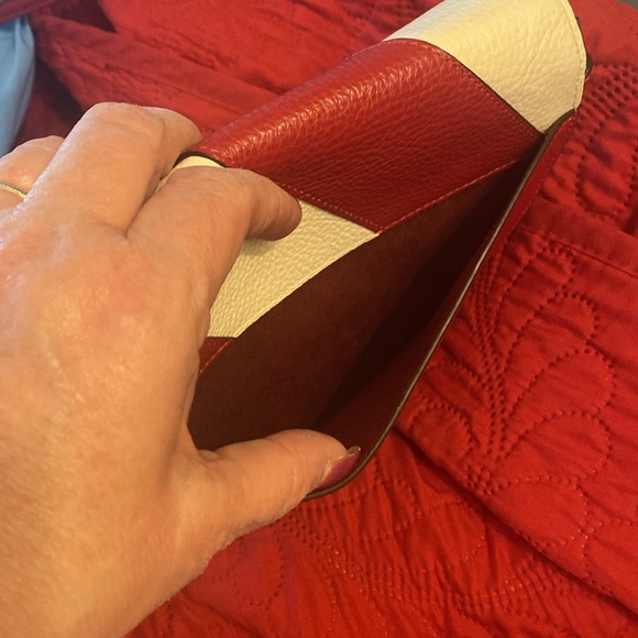 Coach - Picture 3 of 8